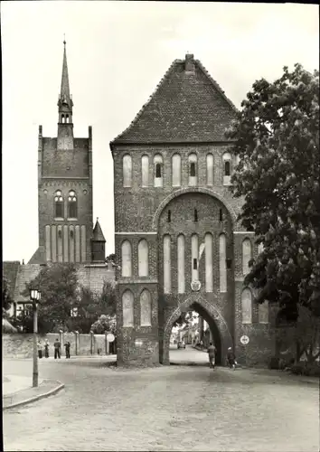 Ak Stadt Usedom, Anklamer Torturm und Stadtkirchturm