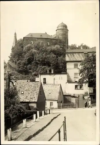 Foto Ak Mylau Reichenbach im Vogtland, Straßenpartie, Burg