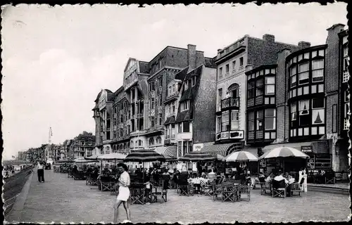 Ak Westliches Ende Westflanderns, Terrassen am Deich