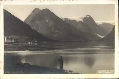 Ak Fjærland in Norwegen, Fjord, Song