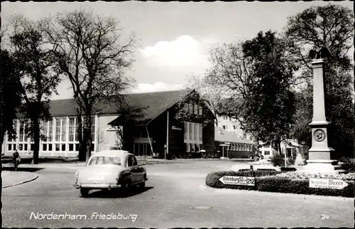 Ak Nordenham in Oldenburg Niedersachsen, Friedeburg, Denkmal, Auto