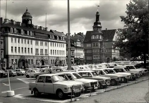 Foto Ak Lutherstadt Eisenach in Thüringen, Rathaus, Parkplatz, Autos