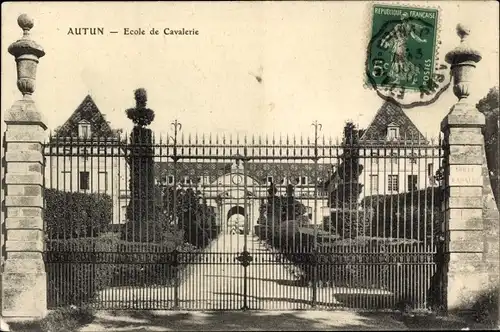 Ak Autun Saône-et-Loire, Kavallerieschule