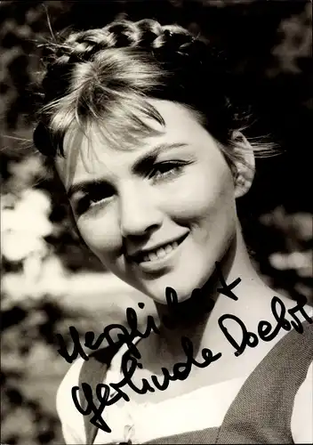 Ak Schauspielerin Gerlinde Doeberl in Der Jäger von Fall, Autogramm