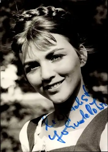 Ak Schauspielerin Gerlinde Doeberl in Der Jäger von Fall, Autogramm