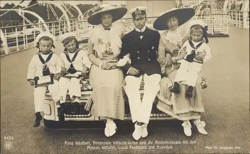 Ak Adalbert von Preußen, Prinzessin Victoria Luise, Kronprinzessin Cecilie, Kinder, SMS Hohenzollern