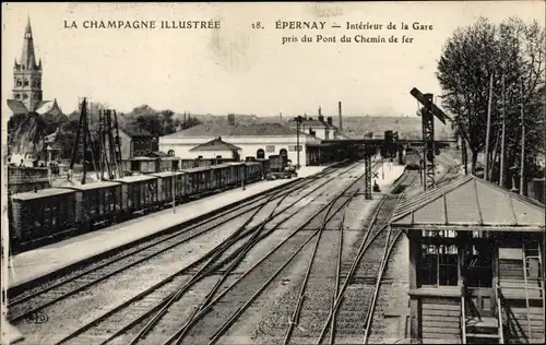 Ak Epernay Marne, Bahnhof von der Eisenbahnbrücke aus