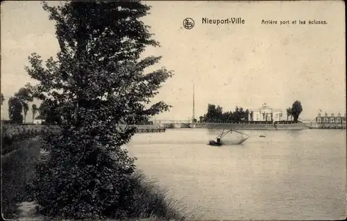 Ak Nieuport Nieuport Westflandern, Binnenhafen, Les Ecluses