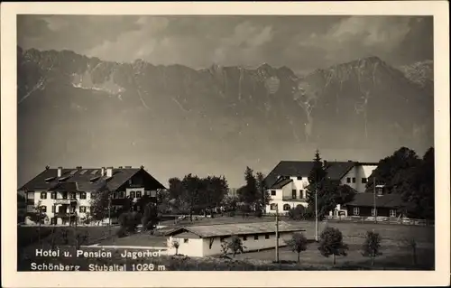 Ak Schönberg im Stubaital Tirol, Teilansicht mit Hotel und Pension Jägerhof