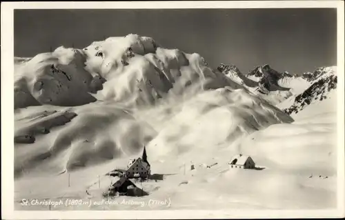 Ak St Christoph am Arlberg Tirol, Wintermotiv, Kirche, Häuser, Berge