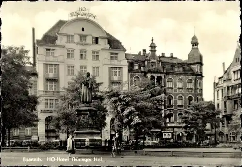 Ak Lutherstadt Eisenach in Thüringen, HO Hotel Thüringer Hof, Denkmal
