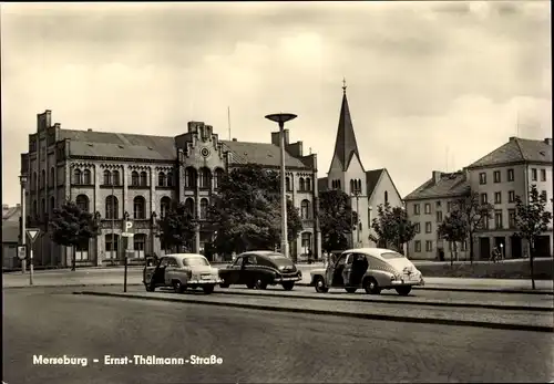 Ak Merseburg an der Saale, Ernst-Thälmann-Straße, Autos, Kirchturm