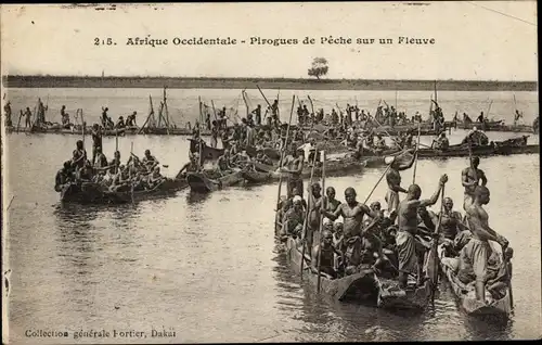 Ak Afrique Occidentale, Pirogues de Peche sur un Fleuve