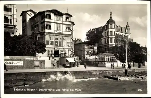 Foto Ak Sassnitz auf der Insel Rügen, Strandhotel, Hotel am Meer