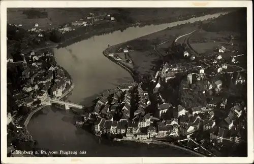 Ak Laufenburg am Hochrhein Kreis Waldshut, Totalansicht der Ortschaft, Fliegeraufnahme