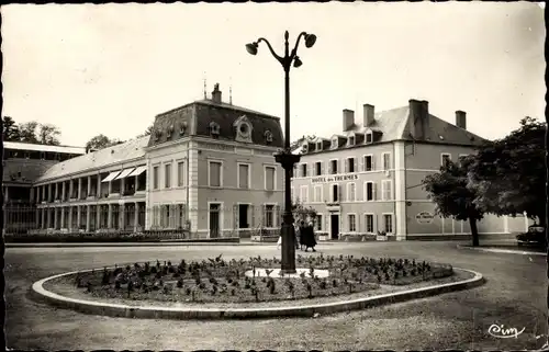 Ak Bourbon Lancy Saône et Loire, Blick auf die Einrichtung und den Place St-Leger