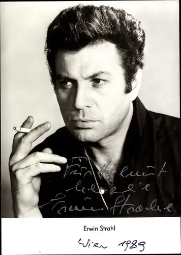 Ak Schauspieler Erwin Strahl, Portrait, Zigarette, Autogramm