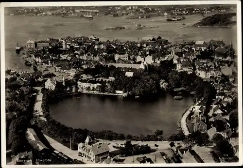 Ak Stavanger Norwegen, Blick auf den Ort, Fliegeraufnahme