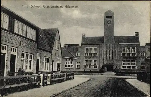 Ak Hilversum Nordholland Niederlande, O. L. School, Graniumstraat