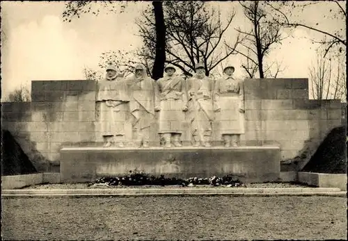 10 alte Ak Douaumont Frankreich, Einweihung eines Denkmals für die israelitischen Kämpfer