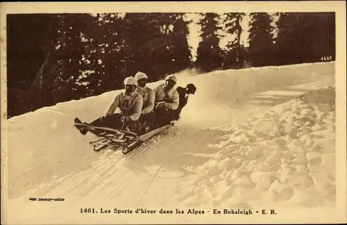 Ak Les Sports d'hiver dans les Alpes, en Bobsleigh, Bobbahn