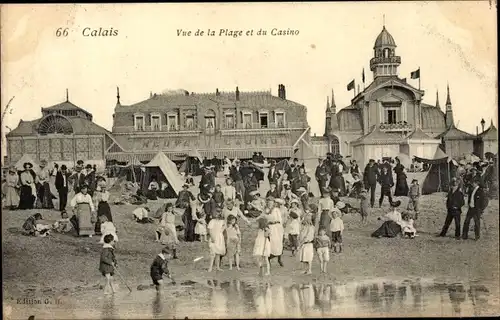 Ak Calais Pas de Calais, Blick auf den Strand und das Casino