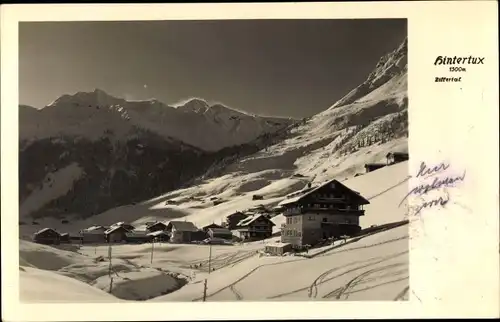 Ak Bad Hintertux Tirol, Blick auf den Ort, Zillertal, Winteransicht