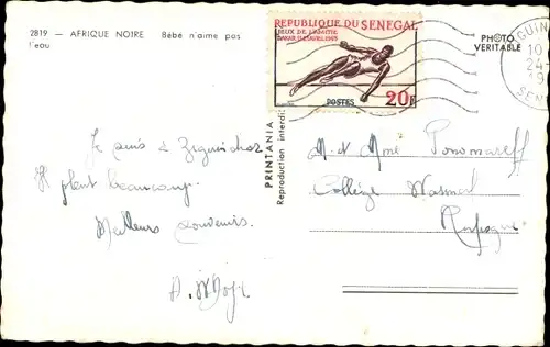 Ak Dorf in Afrika, Afrikanerin wäscht ihre Kinder