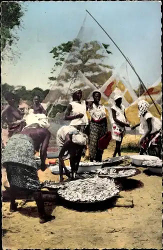 Ak Afrika in Farben, Rückkehr der Fischerei