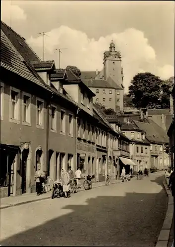 Ak Colditz in Sachsen, Wilhelm-Külz-Straße, Blick zum Schloss