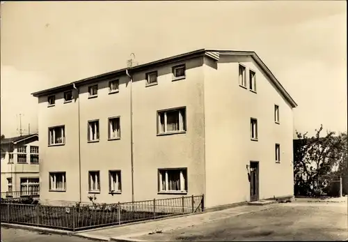 Ak Ostseebad Heringsdorf auf Usedom, FDGB-Erholungsheim Parkhaus, Gästehaus