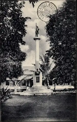 Ak Léopoldville Kongo Zaire, Statue de l'Inauguration du Chemin de fer