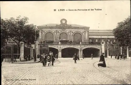 Ak Lyon Rhône, Bahnhof Perrache und die Gewölbe