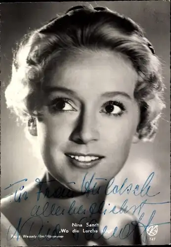Ak Schauspielerin Nina Sandt in Wo die Lerche singt, Portrait, Autogramm