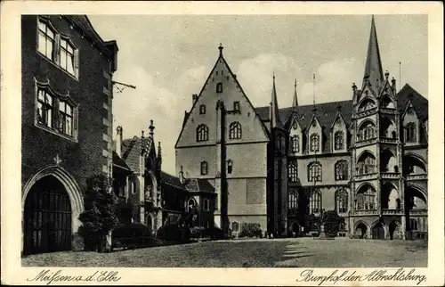Ak Meißen in Sachsen, Burghof der Albrechtsburg