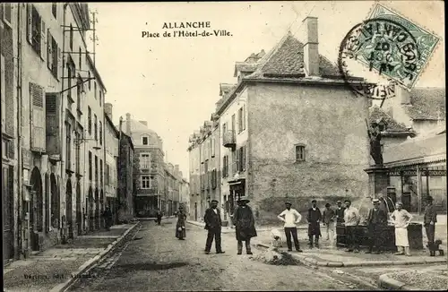 Ak Alanche Cantal, Place de l&#39;Hotel de Ville