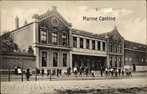 Ak Hellevoetsluis Südholland, Marine Cantine, Passanten