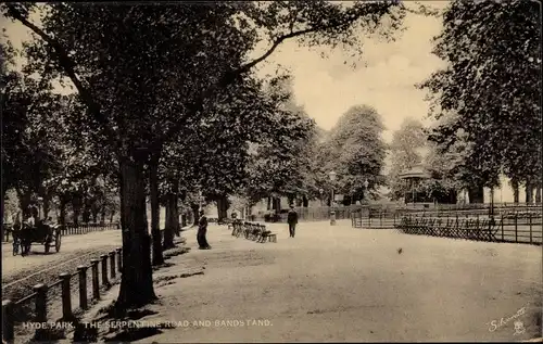 Ak London City England, Hyde Park, The Serpentine Road and Bandstand