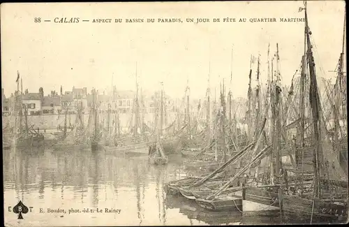 Ak Calais Pas de Calais, Aspekt des paradiesischen Beckens, ein Festtag im maritimen Viertel