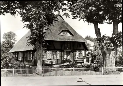 Ak Wustrow Ostseebad, Fischerhaus