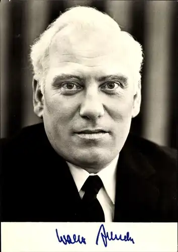 Ak Politiker Walter Arendt, Bundesminister für Arbeit und Sozialordnung, Portrait, Autogramm