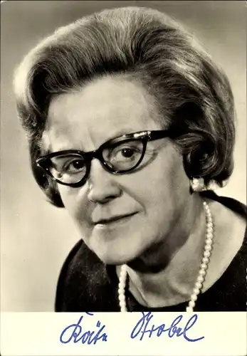 Ak Politikerin Käte Strobel, Bundesministerin für Jugend, Familie und Gesundheit, SPD, Autogramm