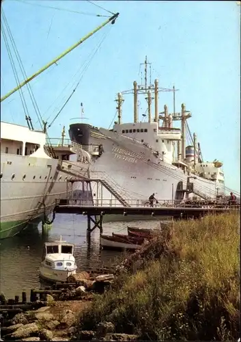 Ak Hansestadt Rostock, Schmarl, Jugendtouristenhotel Traditionsschiff Typ Frieden