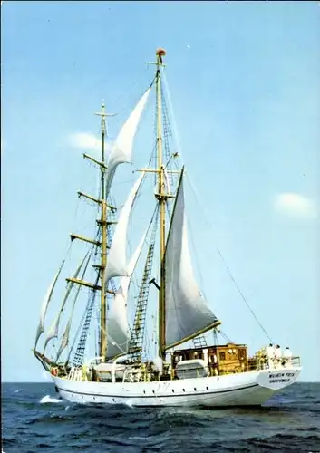 Ak Segelschulschiff Wilhelm Pieck auf dem Meer