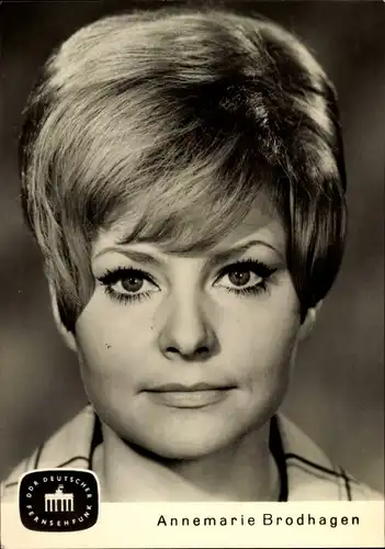 Ak Ansagerin Annemarie Brodhagen, Portrait, DDR Deutscher Fernsehfunk