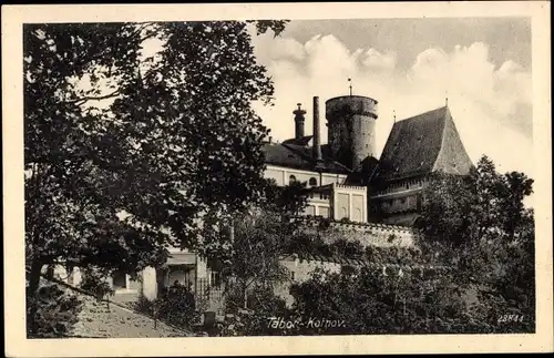 Ak Tábor Südböhmen, Kolnov, Blick auf eine Burg
