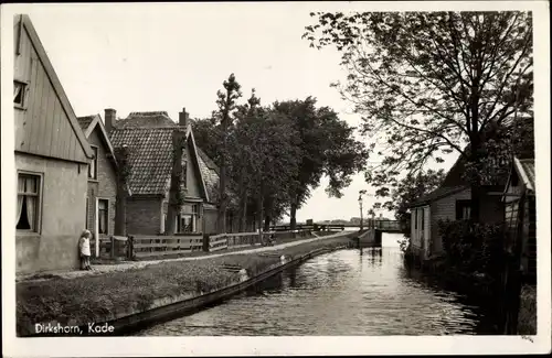 Ak Dirkshorn Nordholland Niederlande, Flusspartie, Wohnhäuser, Kade