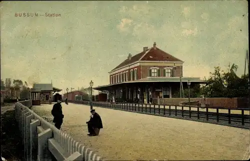 Ak Bussum Nordholland Niederlande, Station