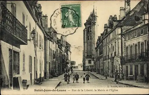 Ak Saint Jean de Losne Côte d&#39;Or, Rue de la Liberte, das Rathaus und die Kirche