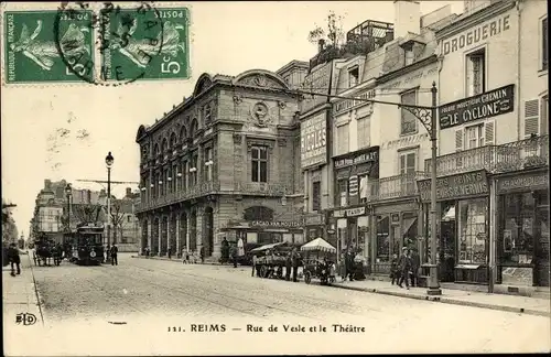 Ak Reims-Marne, Rue de Vesle und das Theater, Drogerie, Le Cyclone